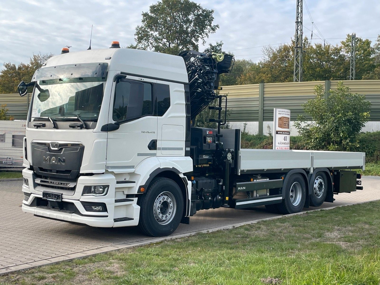 MAN TGS 26.480 /6X Hiab X-HIRRO 302 E-6 JIB 70x4 - Kamion me vinç: foto 1 MAN TGS 26.480 /6X Hiab X-HIRRO 302 E-6 JIB 70x4 - Kamion me vinç: foto 1