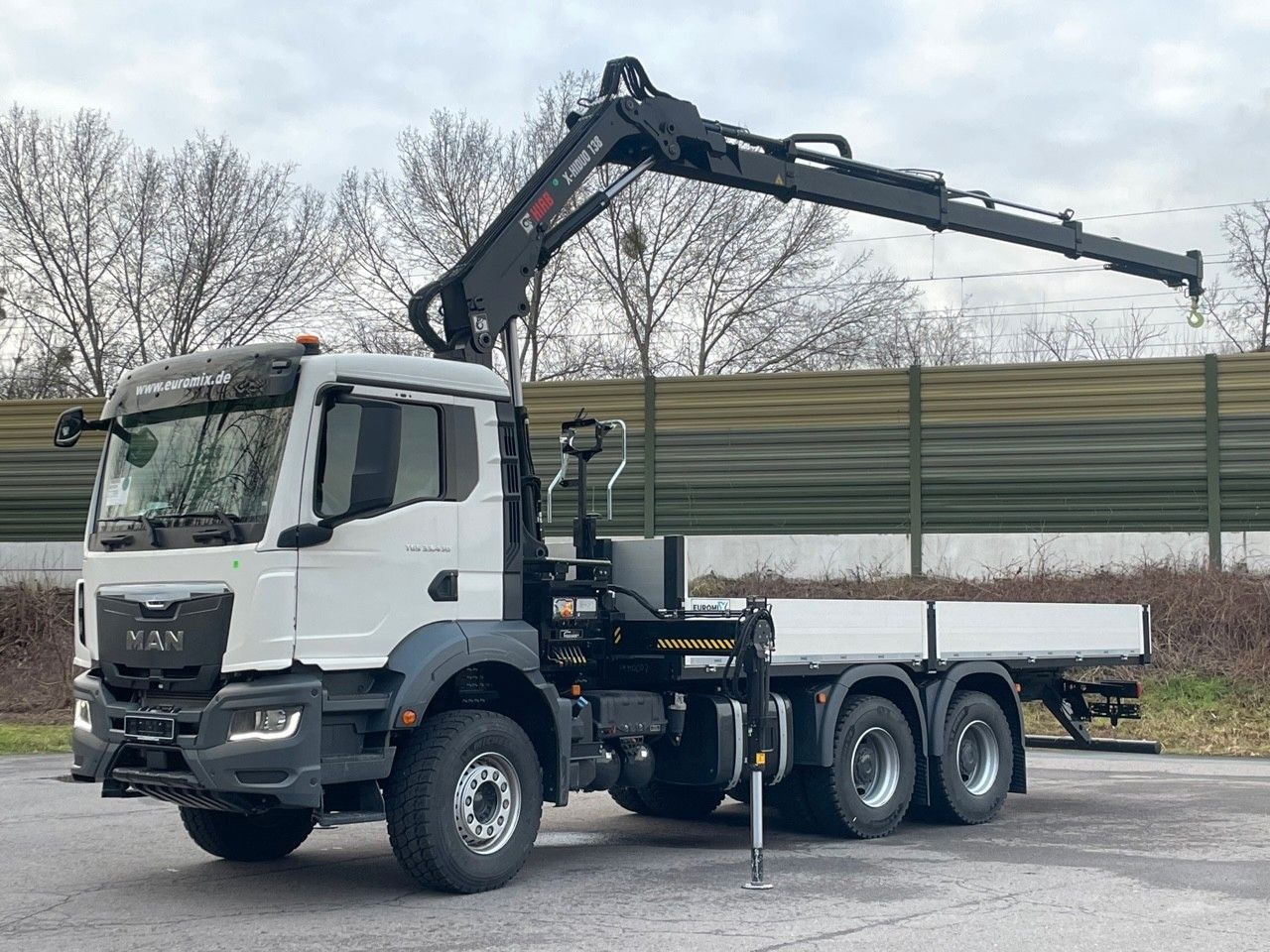 MAN TGS 33.440 6x4 Kran HIAB 138-3 - Kamion me vinç: foto 1 MAN TGS 33.440 6x4 Kran HIAB 138-3 - Kamion me vinç: foto 1