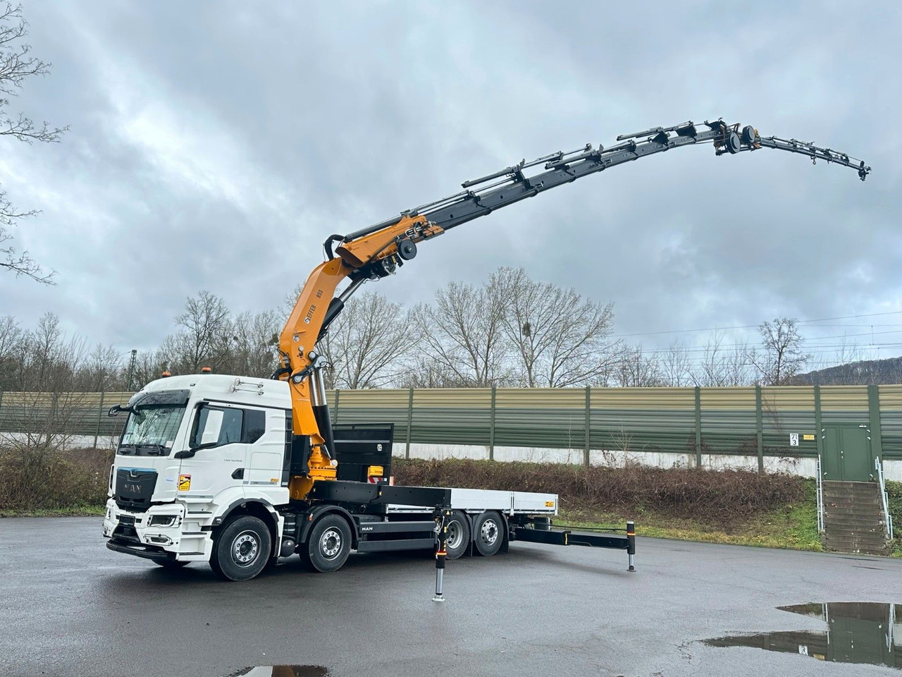 MAN TGS 35.520 8X2 Hiab EFFER 955-8s +Jib 6s - Kamion me vinç: foto 1 MAN TGS 35.520 8X2 Hiab EFFER 955-8s +Jib 6s - Kamion me vinç: foto 1