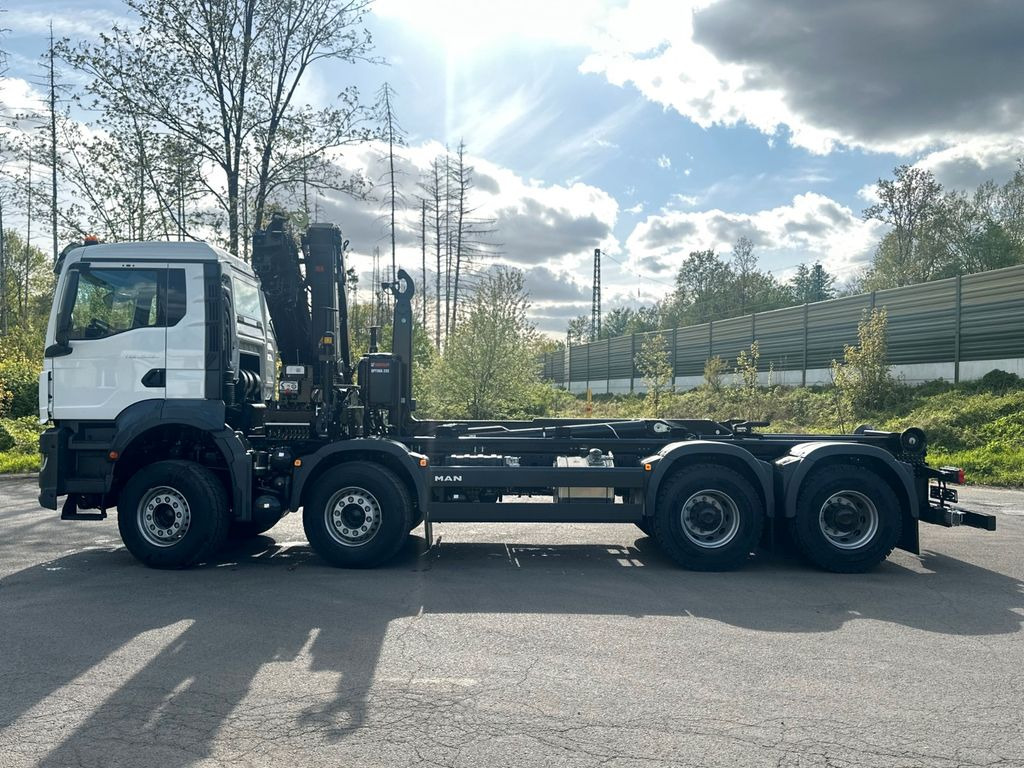 MAN TGS 35.520 8x4 Abrollkipper + Kran HIAB 228-6 - Kamion vetëngarkues, Kamion me vinç: foto 4 MAN TGS 35.520 8x4 Abrollkipper + Kran HIAB 228-6 - Kamion vetëngarkues, Kamion me vinç: foto 4
