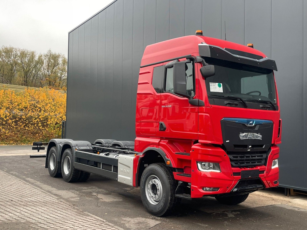 MAN TGX 33.510 6X4 BL - Kamion kabinë-shasi: foto 1 MAN TGX 33.510 6X4 BL - Kamion kabinë-shasi: foto 1