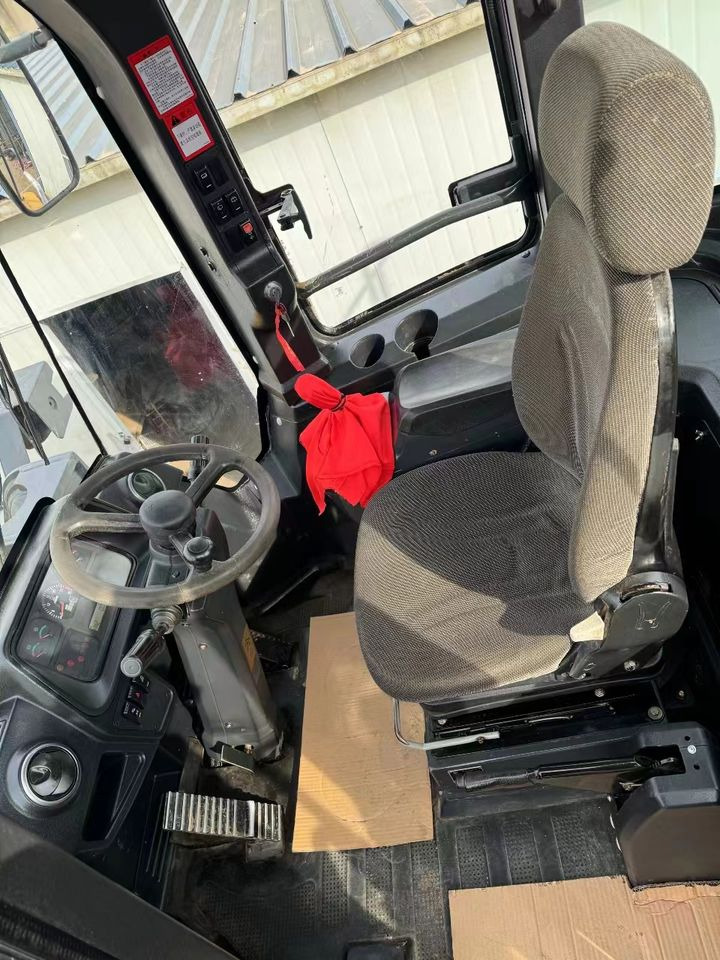 China LiuGong 862H 856H China Construction Equipment USED CLG862H CLG856H Wheel Loader 2022 - Fadrom me goma: foto 5 China LiuGong 862H 856H China Construction Equipment USED CLG862H CLG856H Wheel Loader 2022 - Fadrom me goma: foto 5