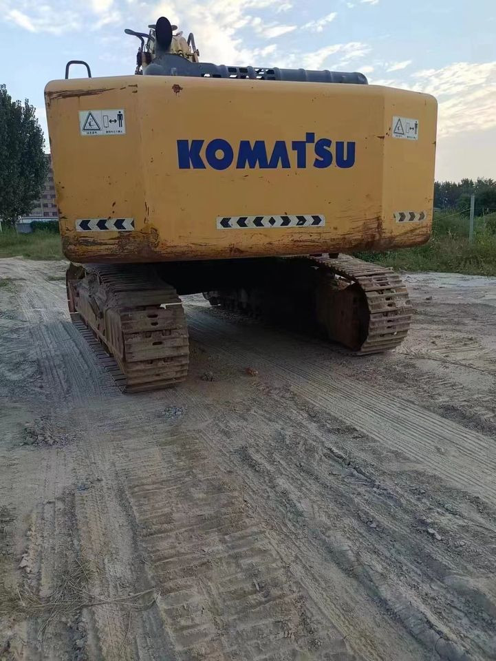 KOMATSU PC 600 LC-8 - Ekskavator me zinxhirë: foto 5 KOMATSU PC 600 LC-8 - Ekskavator me zinxhirë: foto 5