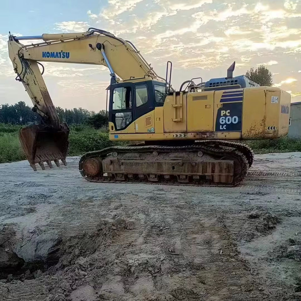 Original Good Condition USED Excavator PC600LC-8 60 Ton Excavator Crawler Excavator for Komatsu on Sale - Ekskavator me zinxhirë: foto 1 Original Good Condition USED Excavator PC600LC-8 60 Ton Excavator Crawler Excavator for Komatsu on Sale - Ekskavator me zinxhirë: foto 1