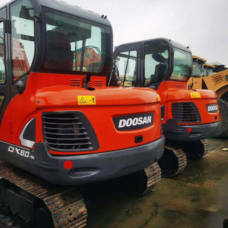 Used Original Japan Mini Shanghai Excavator Doosan DX60 Excavator 95% New Low Price High Quality Selling Doosan DX-60 Doosan 60 - Miniekskavator: foto 4 Used Original Japan Mini Shanghai Excavator Doosan DX60 Excavator 95% New Low Price High Quality Selling Doosan DX-60 Doosan 60 - Miniekskavator: foto 4
