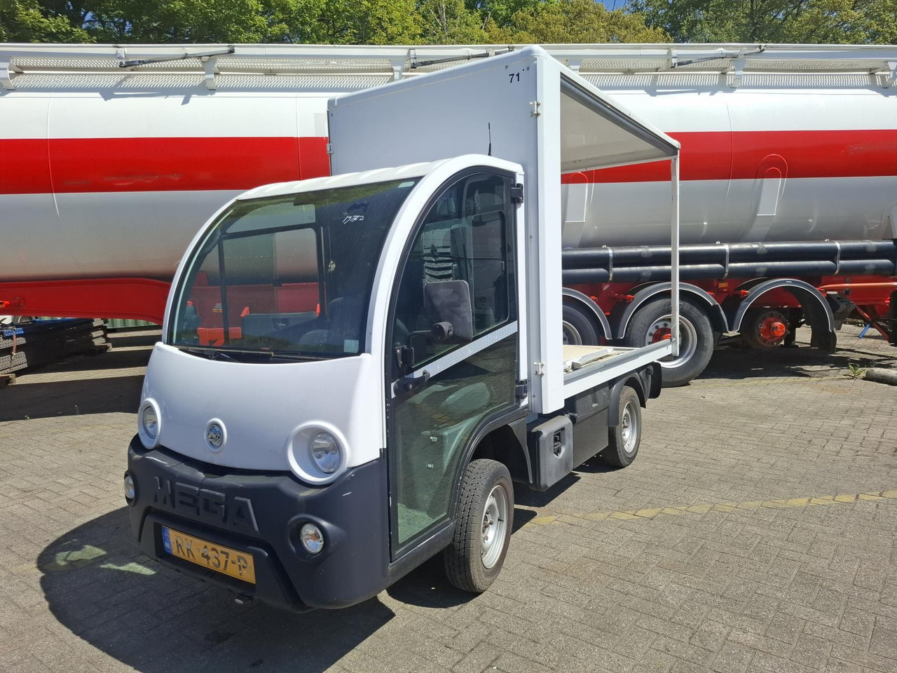 Aixam Mega E-Worker Elektrische Bakwagen RK-437-P - Karrocë golfi: foto 1 Aixam Mega E-Worker Elektrische Bakwagen RK-437-P - Karrocë golfi: foto 1