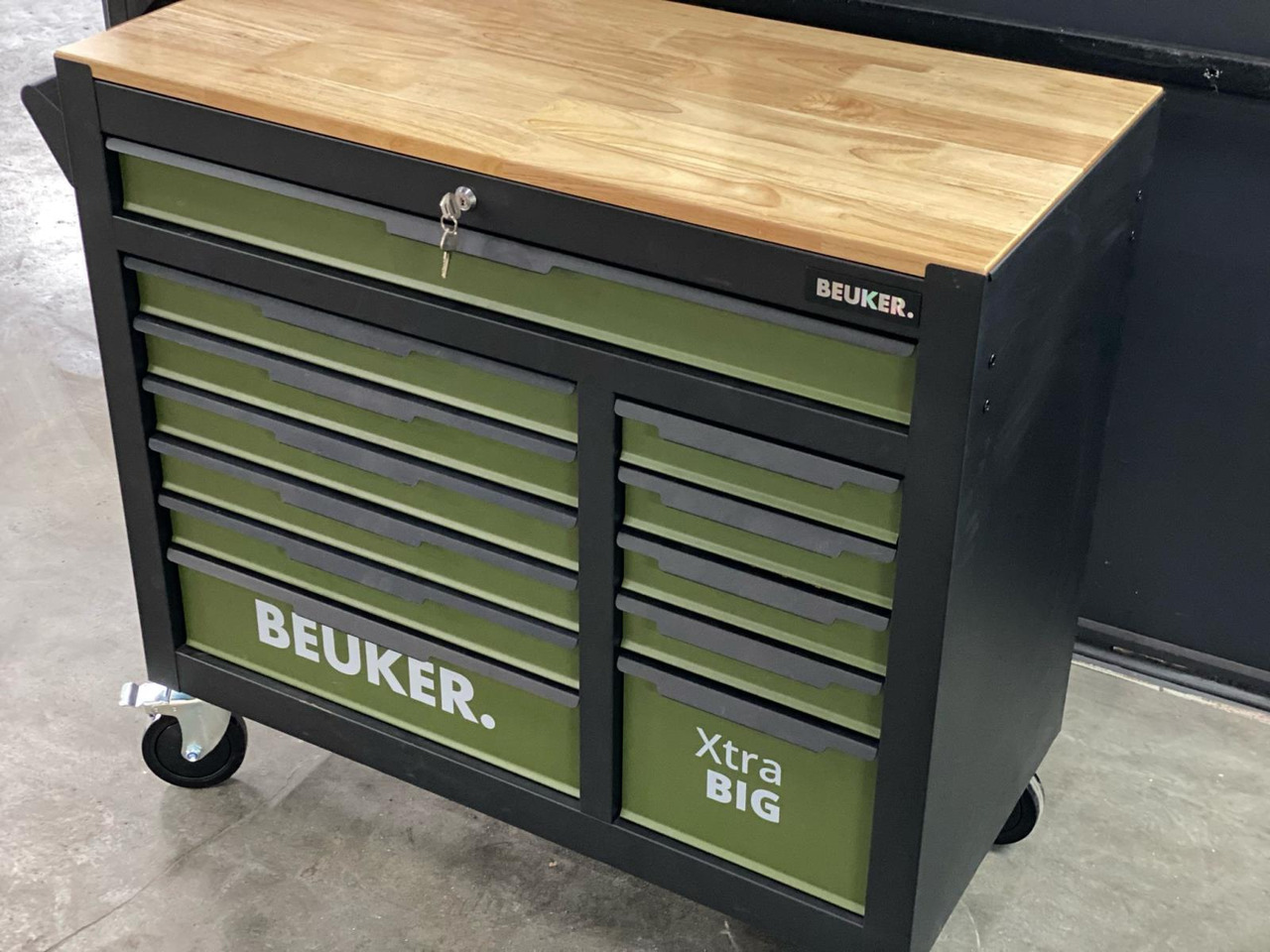 Beuker Xtra Big Gereedschapskist Nieuw - Pajisjet e ofiçinës: foto 5 Beuker Xtra Big Gereedschapskist Nieuw - Pajisjet e ofiçinës: foto 5
