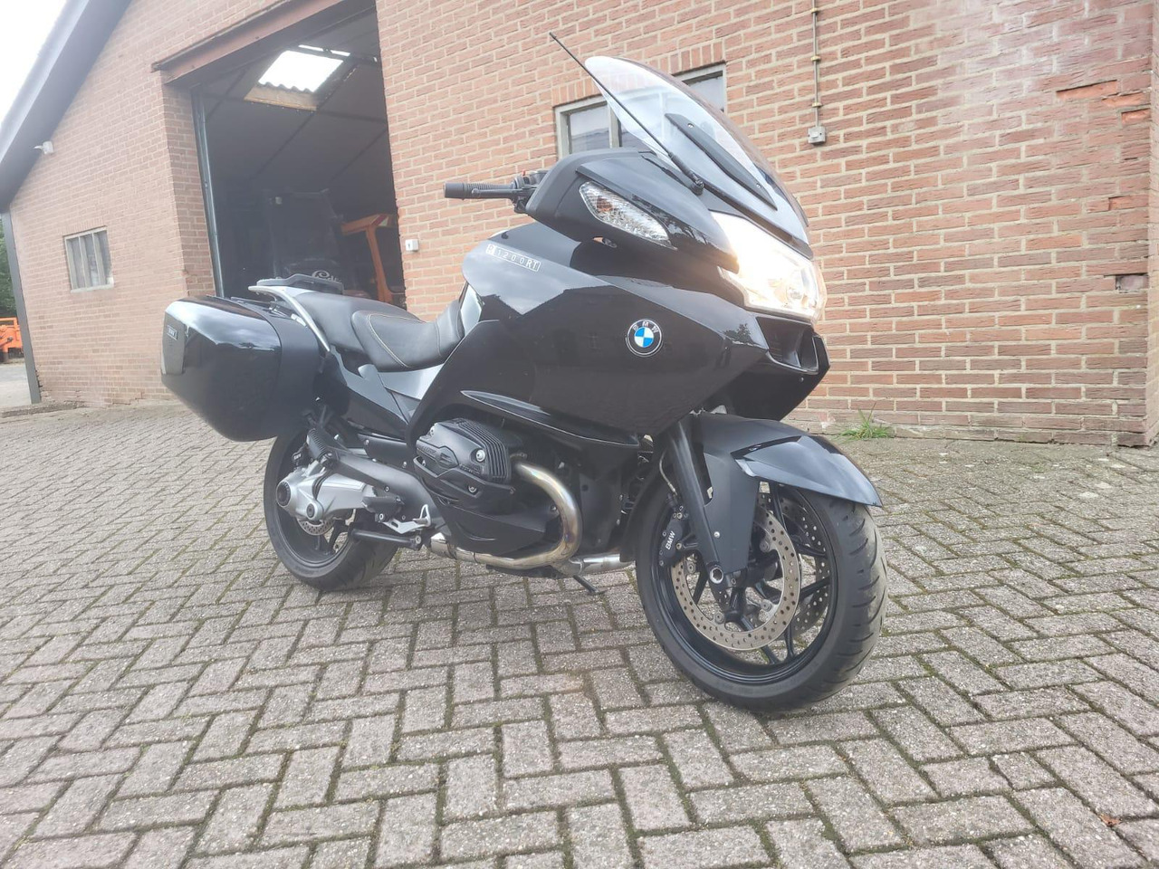 Bmw R1200 RT 2009 MV-XF-69 - Motoçikleta: foto 4 Bmw R1200 RT 2009 MV-XF-69 - Motoçikleta: foto 4