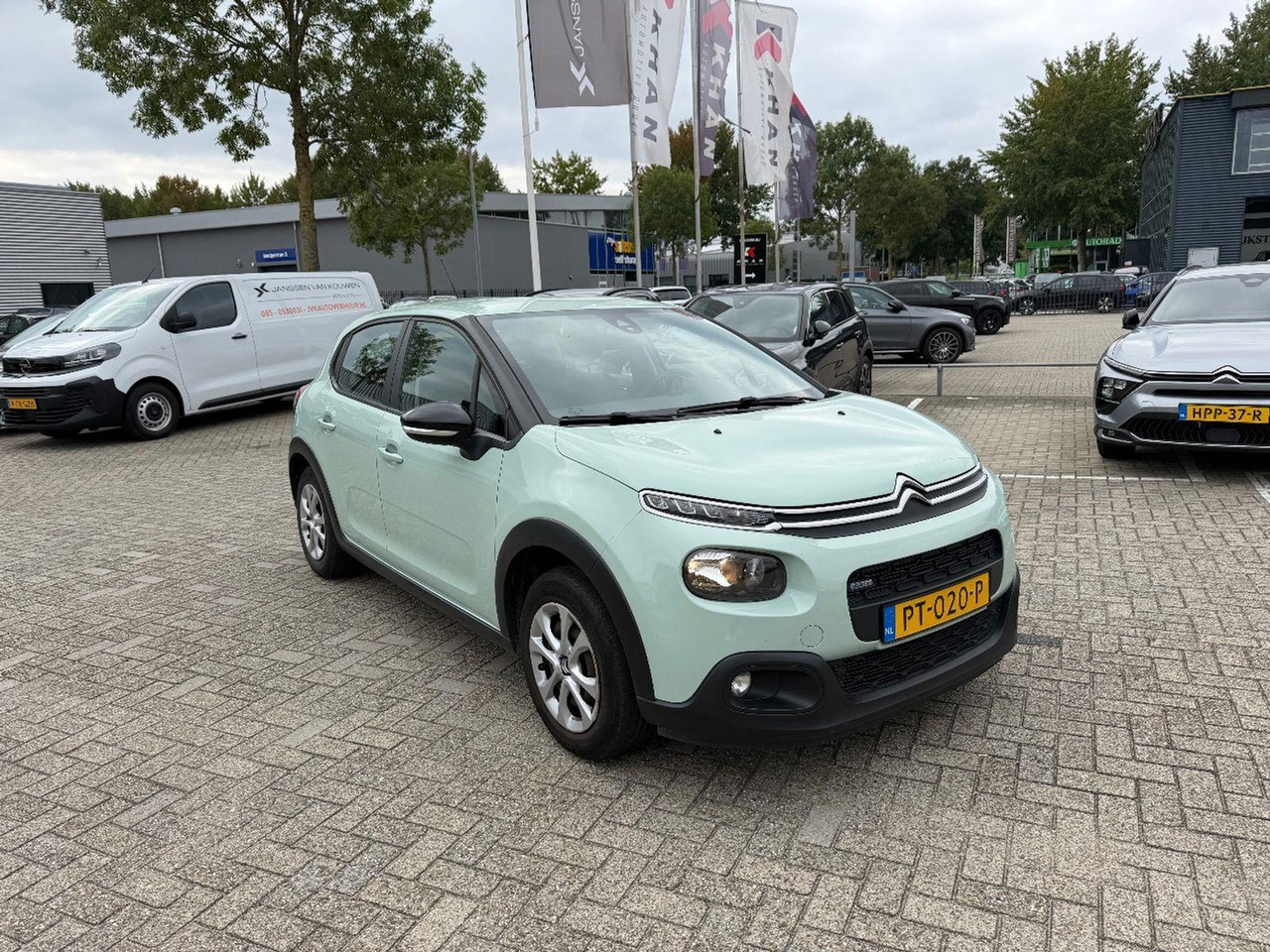 Citroen C3 1.2 PureTech Feel | 2017 | 125.672 km | PT020P | NAP: Logisch - Hatchback: foto 2 Citroen C3 1.2 PureTech Feel | 2017 | 125.672 km | PT020P | NAP: Logisch - Hatchback: foto 2