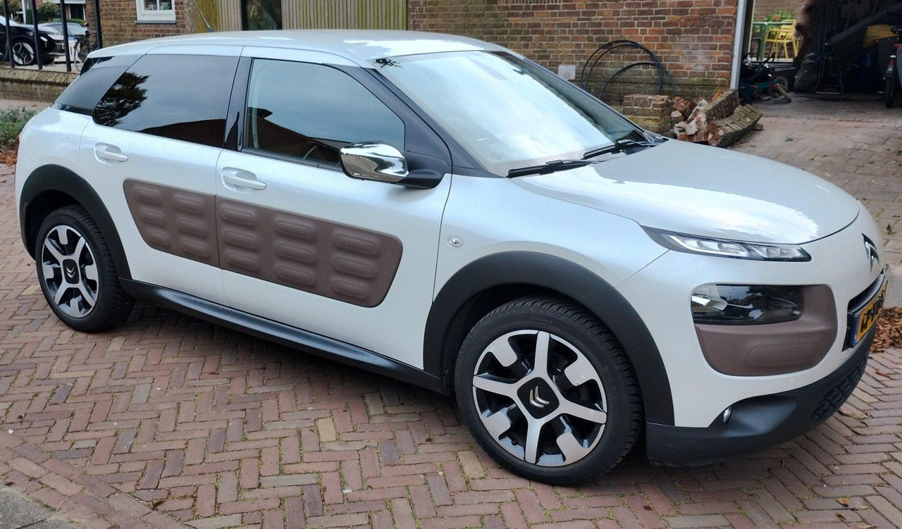 Citroen | C4 Cactus | 1.6 BlueHDi Business | 2015 | 201.033 km | GP170S | Logisch - SUV: foto 1 Citroen | C4 Cactus | 1.6 BlueHDi Business | 2015 | 201.033 km | GP170S | Logisch - SUV: foto 1