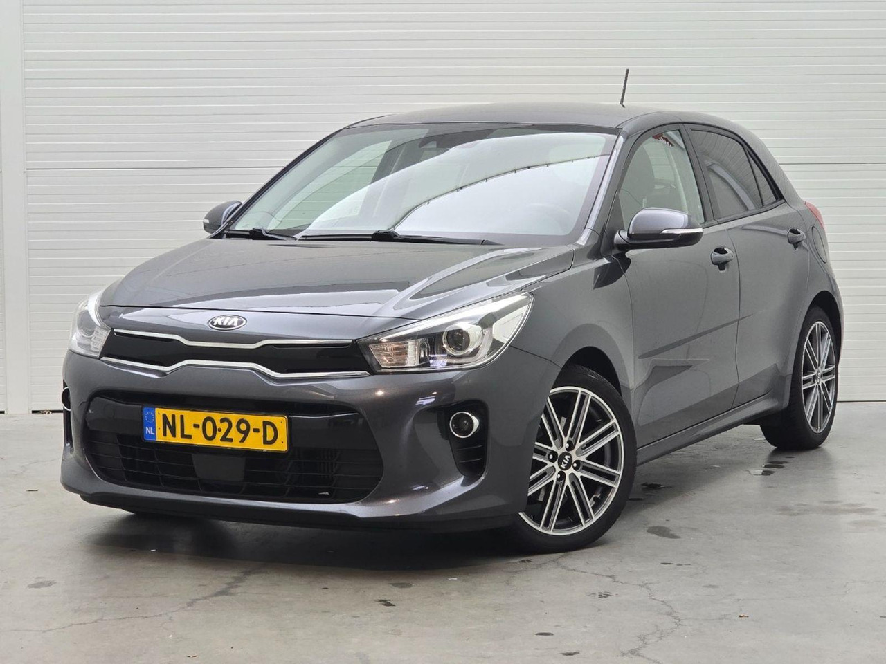 Kia Rio 1.0 TGDI First Edition | 2017 | 164.595 km | NL029D | NAP: Logisch - Hatchback: foto 1 Kia Rio 1.0 TGDI First Edition | 2017 | 164.595 km | NL029D | NAP: Logisch - Hatchback: foto 1