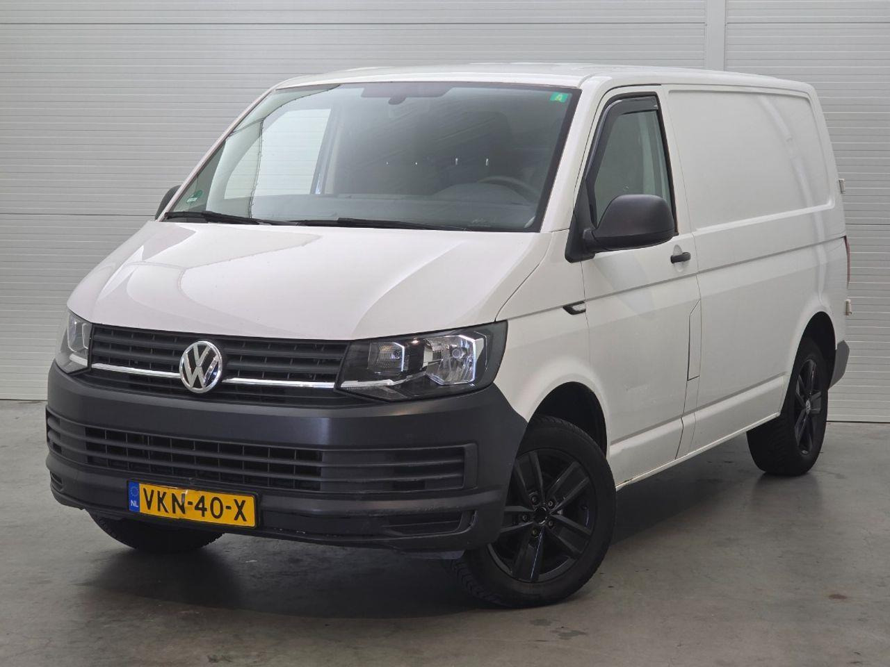 Volkswagen Transporter 2.0 TDI L1H1 Highline | 2017 | 244.046 km | VKN40X | NAP: Geen oordeel - Makineritë e tjera: foto 1 Volkswagen Transporter 2.0 TDI L1H1 Highline | 2017 | 244.046 km | VKN40X | NAP: Geen oordeel - Makineritë e tjera: foto 1