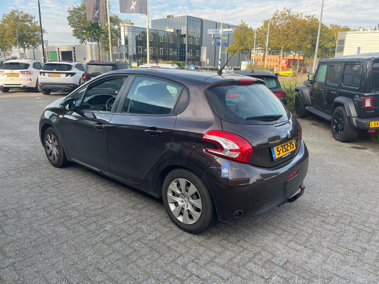 Peugeot 208 1.2 VTi Urban Soul LPG | 2013 | 299.279 km | 5TSZ75 | NAP: Geen oordeel - Hatchback: foto 3 Peugeot 208 1.2 VTi Urban Soul LPG | 2013 | 299.279 km | 5TSZ75 | NAP: Geen oordeel - Hatchback: foto 3