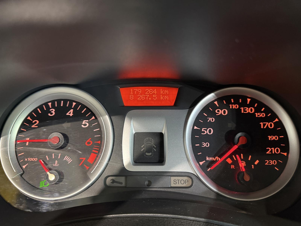 Renault Clio 1.2 TCe Collection | 2012 | 179.266 km | 15-ZDF-9 - Hatchback: foto 2 Renault Clio 1.2 TCe Collection | 2012 | 179.266 km | 15-ZDF-9 - Hatchback: foto 2