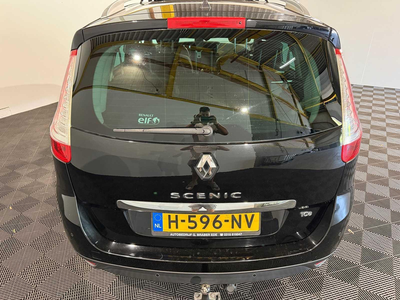 Renault Grand Scénic 1.2 Tce Bose | 2016 | 118.319 km | H-596-NV - Veturë: foto 2 Renault Grand Scénic 1.2 Tce Bose | 2016 | 118.319 km | H-596-NV - Veturë: foto 2