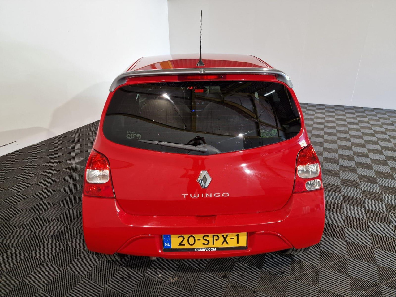 Renault Twingo 1.2-16V Collection 20-SPX-1 149.179 km - Veturë: foto 2 Renault Twingo 1.2-16V Collection 20-SPX-1 149.179 km - Veturë: foto 2