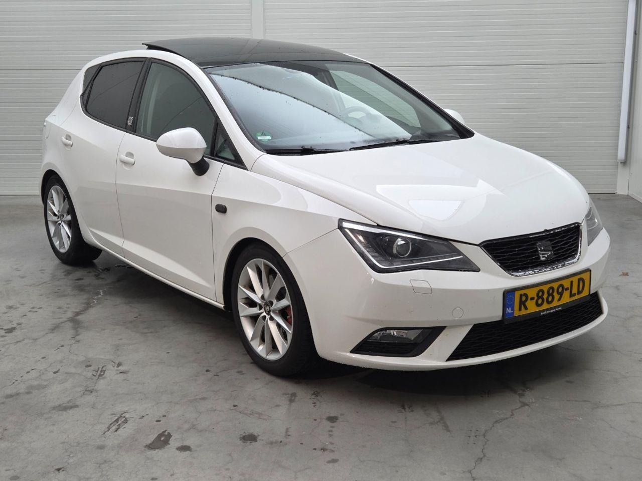 SEAT Ibiza 1.0 EcoTSI FR Connect | 2017 | 165.376 km | R889LD | NAP: Geen oordeel - Hatchback: foto 2 SEAT Ibiza 1.0 EcoTSI FR Connect | 2017 | 165.376 km | R889LD | NAP: Geen oordeel - Hatchback: foto 2