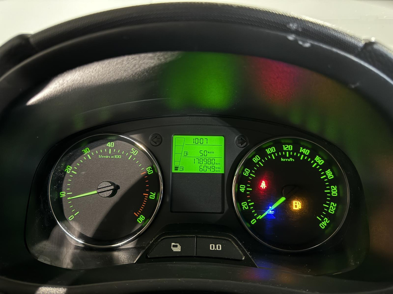 Skoda | Fabia Combi | 1.2 TSI Style | 2012 | 178.890 km | 45TZS5 | Logisch - Veturë: foto 4 Skoda | Fabia Combi | 1.2 TSI Style | 2012 | 178.890 km | 45TZS5 | Logisch - Veturë: foto 4