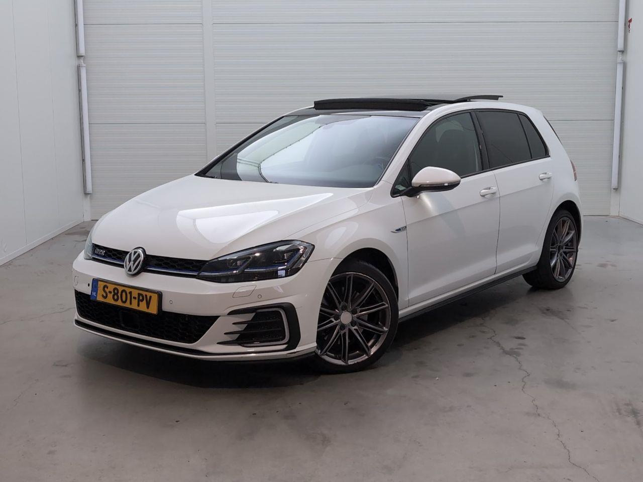 Volkswagen Golf 1.4 TSI PHEV GTE | 2018 | 160.611 km | Automaat | S801PV | NAP: Geen oordeel - Hatchback: foto 1 Volkswagen Golf 1.4 TSI PHEV GTE | 2018 | 160.611 km | Automaat | S801PV | NAP: Geen oordeel - Hatchback: foto 1