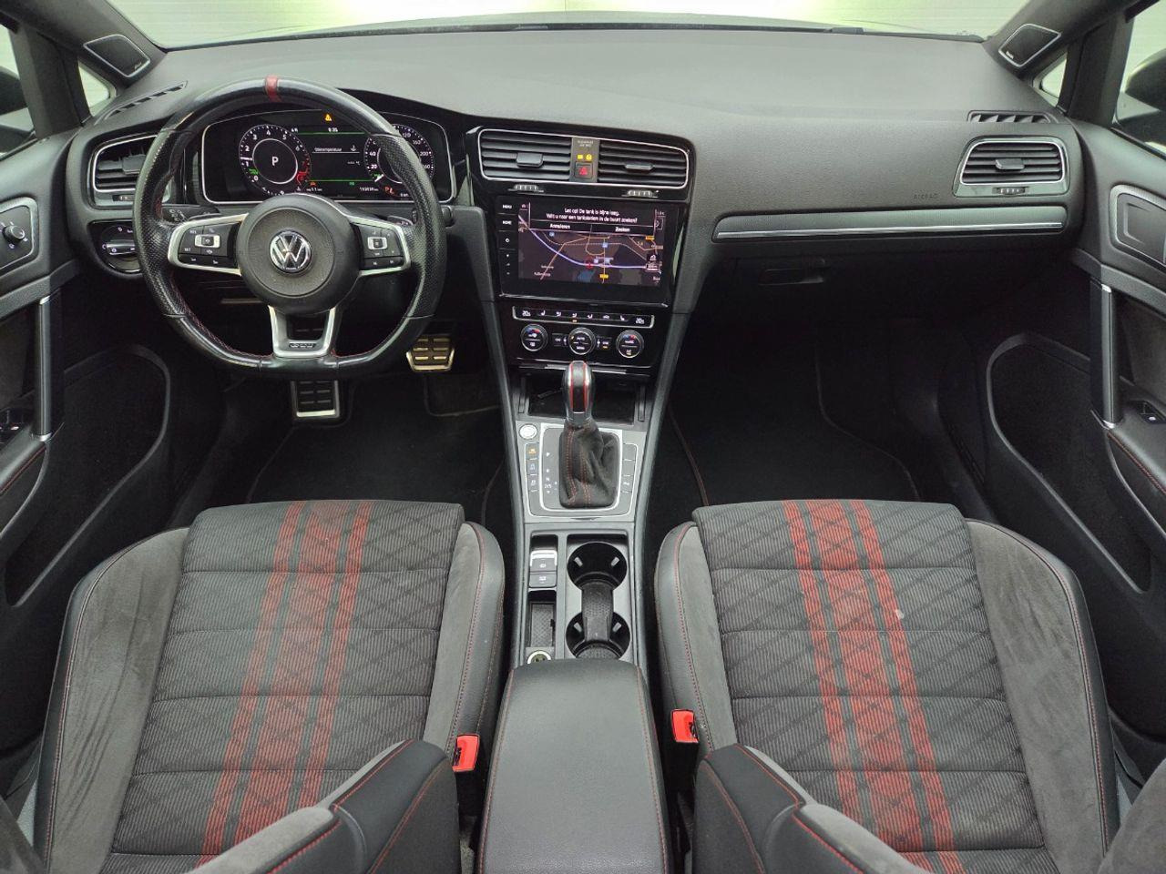 Volkswagen Golf 2.0 TSI GTI TCR | 2019 | 113.939 km | Automaat | X860LL | NAP: Geen oordeel - Hatchback: foto 5 Volkswagen Golf 2.0 TSI GTI TCR | 2019 | 113.939 km | Automaat | X860LL | NAP: Geen oordeel - Hatchback: foto 5