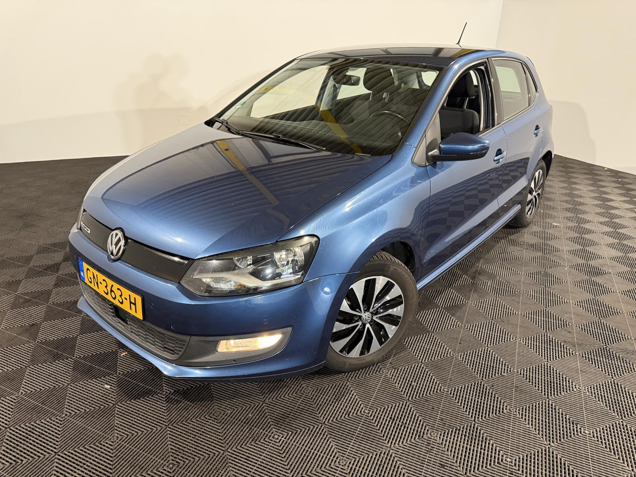 Volkswagen | Polo | 1.0 BlueMotion Edition | 2015 | 255.096 km | GN363H | Logisch - Hatchback: foto 1 Volkswagen | Polo | 1.0 BlueMotion Edition | 2015 | 255.096 km | GN363H | Logisch - Hatchback: foto 1