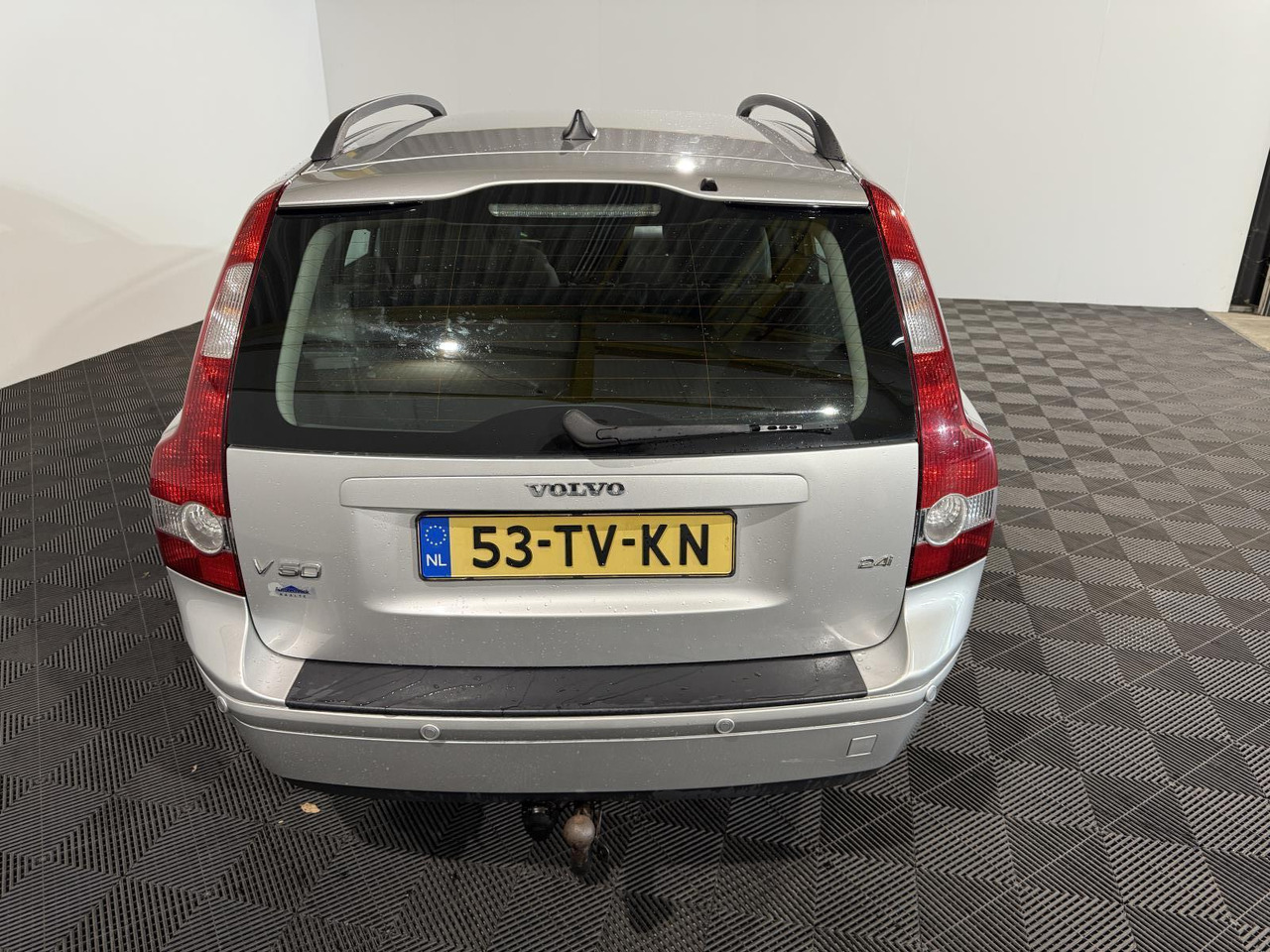 Volvo | V50 | 2.4i Kinetic | 2007 | 281.648 km | 53TVKN | Logisch - Veturë: foto 2 Volvo | V50 | 2.4i Kinetic | 2007 | 281.648 km | 53TVKN | Logisch - Veturë: foto 2