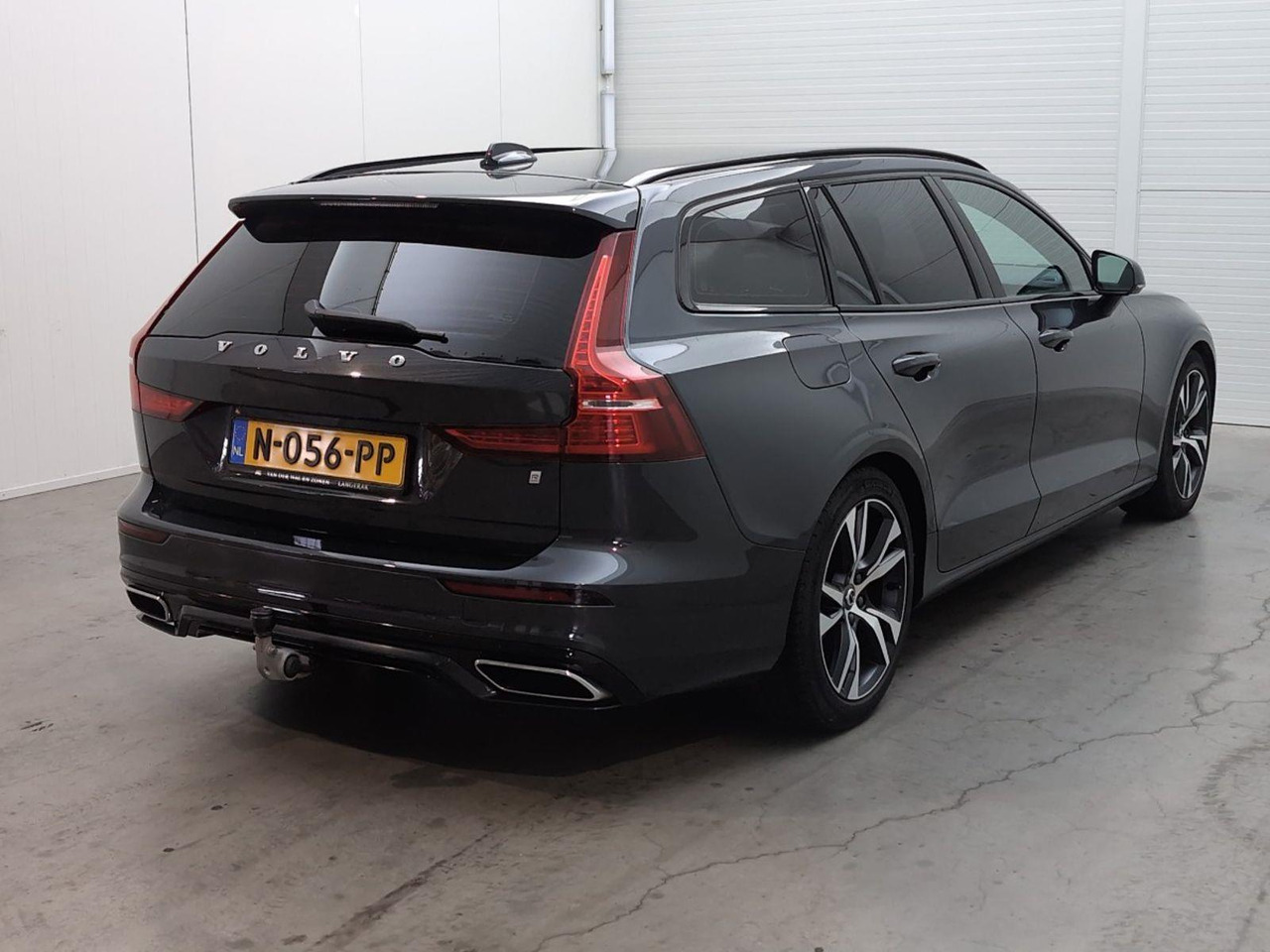 Volvo V60 2.0 D4 Inscription | 2019 | 192.437 km | Automaat | N056PP | NAP: Geen oordeel - Veturë: foto 4 Volvo V60 2.0 D4 Inscription | 2019 | 192.437 km | Automaat | N056PP | NAP: Geen oordeel - Veturë: foto 4
