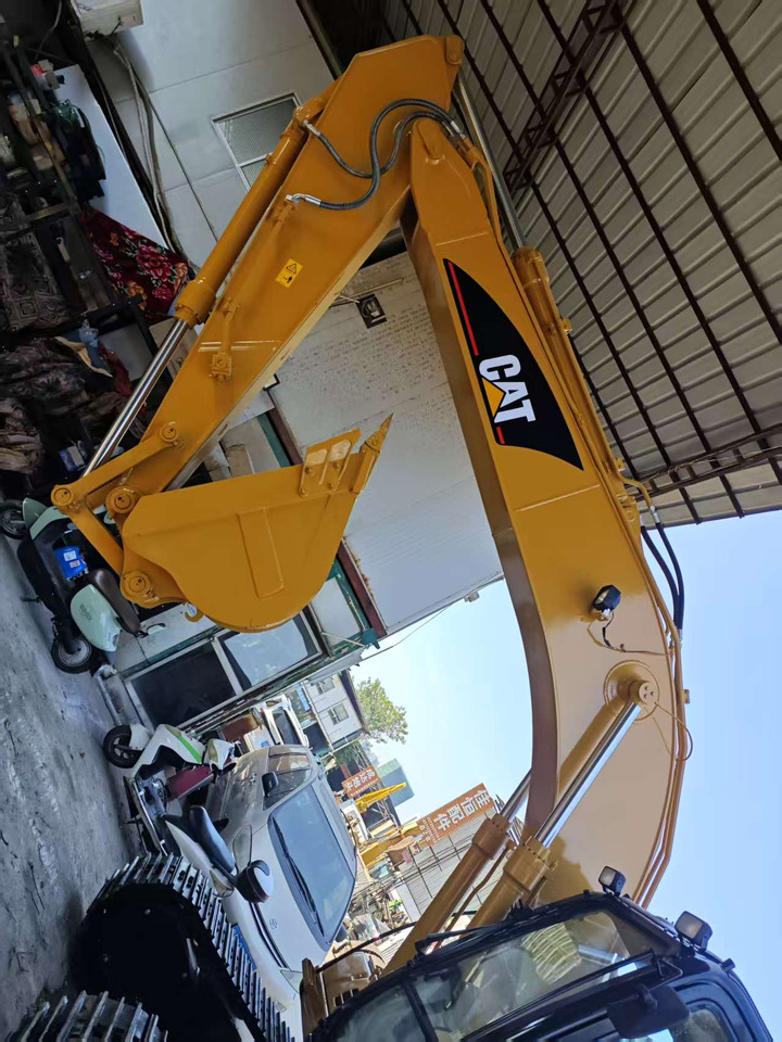 CATPILLAR 320CL - Ekskavator me zinxhirë: foto 4 CATPILLAR 320CL - Ekskavator me zinxhirë: foto 4