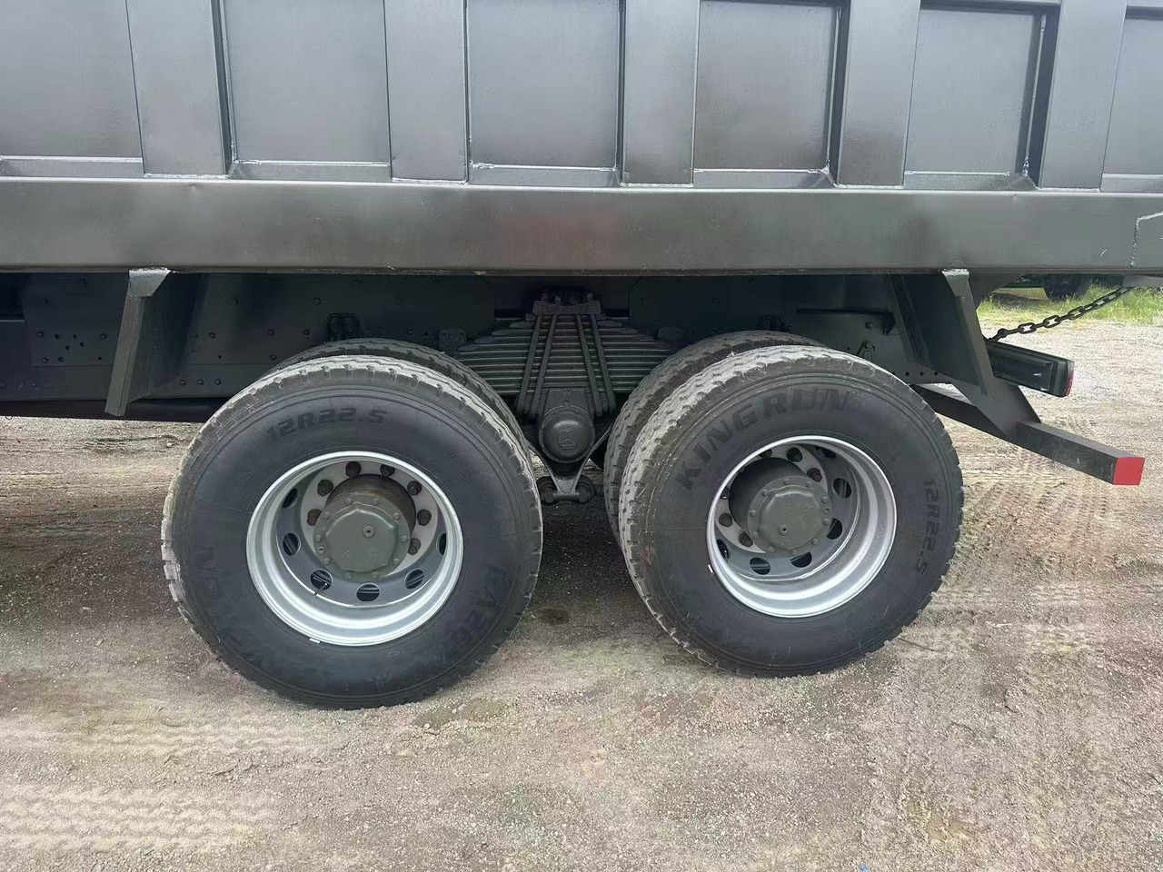 HOWO 371 - Kamion vetëshkarkues: foto 4 HOWO 371 - Kamion vetëshkarkues: foto 4