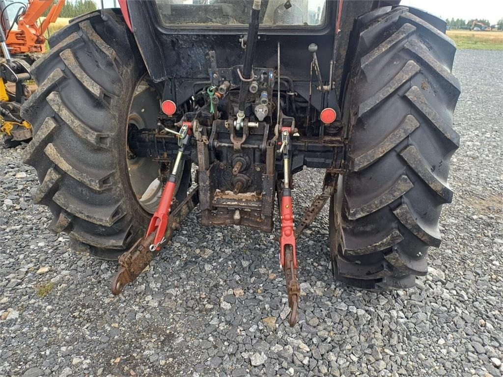 Traktor Case IH 685XL Hyvät renkaat.: foto 9