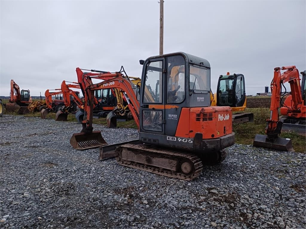 Pel-Job EB406 rautateloilla. Kolme kauhaa - Miniekskavator: foto 2 Pel-Job EB406 rautateloilla. Kolme kauhaa - Miniekskavator: foto 2
