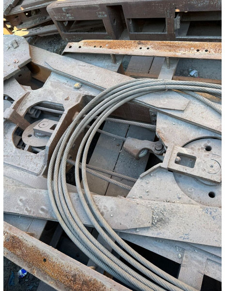 Liebherr Stein HT Diaphragm Wall Grab - Kovë kafshuese për Makineri ndërtimi: foto 3 Liebherr Stein HT Diaphragm Wall Grab - Kovë kafshuese për Makineri ndërtimi: foto 3