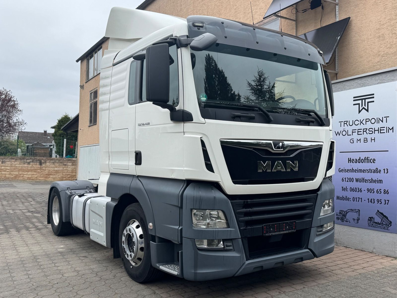 MAN TGX 18.460 XL /1xBett/Retarder/Voll-Spoiler - Gjysmë-kamion: foto 1 MAN TGX 18.460 XL /1xBett/Retarder/Voll-Spoiler - Gjysmë-kamion: foto 1