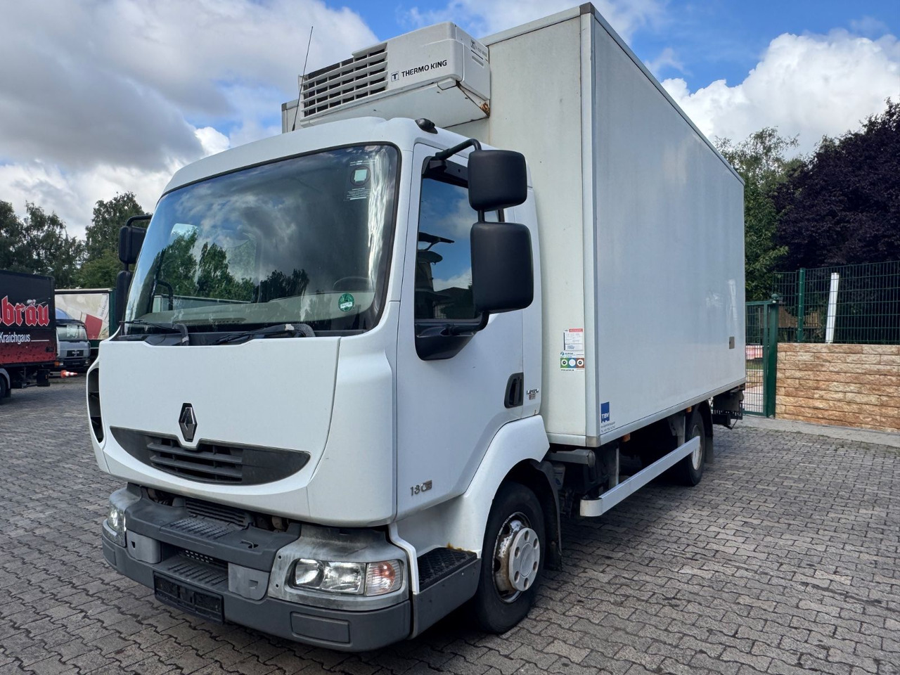 Renault MIDLUM 180/Thermo-King V-500/LBW - Furgon frigorifer: foto 2 Renault MIDLUM 180/Thermo-King V-500/LBW - Furgon frigorifer: foto 2