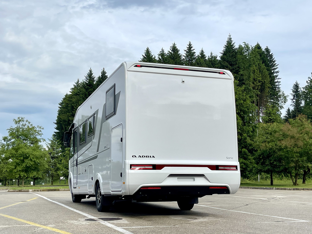 ADRIA Sonic 700DC - Kamper i integruar: foto 2 ADRIA Sonic 700DC - Kamper i integruar: foto 2