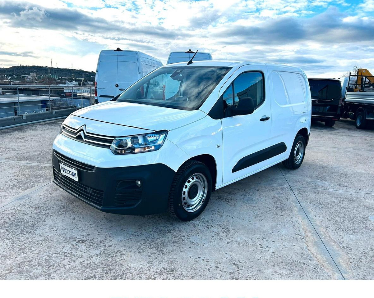Citroen Berligno 1.6 HDi 100 cv 3 posti - Furgon i vogël: foto 1 Citroen Berligno 1.6 HDi 100 cv 3 posti - Furgon i vogël: foto 1