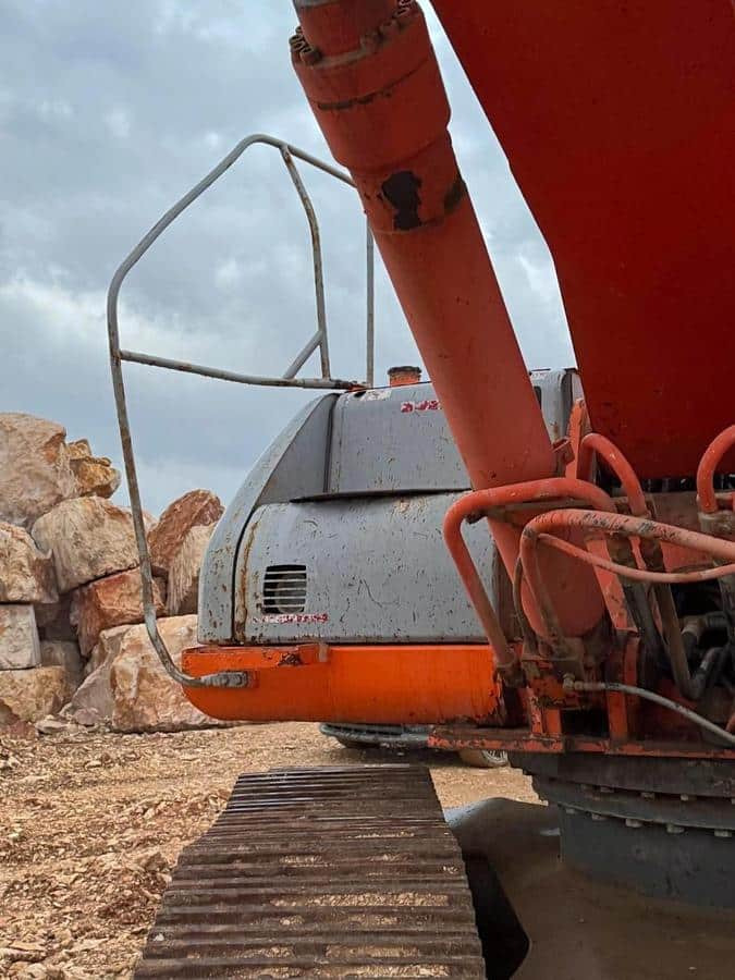 FIAT KOBELCO E305 - Ekskavator me zinxhirë: foto 5 FIAT KOBELCO E305 - Ekskavator me zinxhirë: foto 5