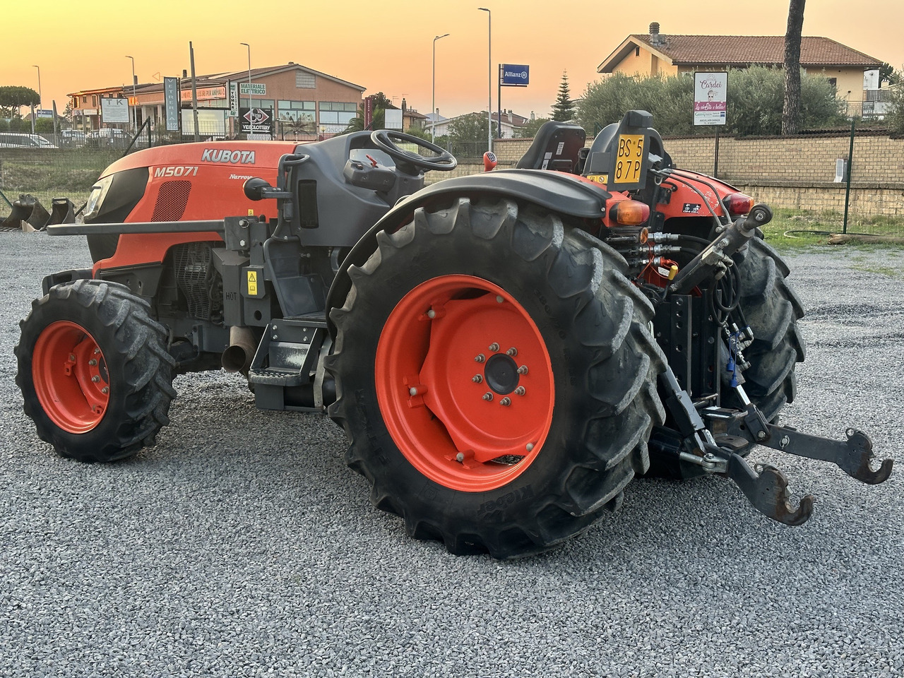 KUBOTA M5071 - Traktor: foto 2 KUBOTA M5071 - Traktor: foto 2