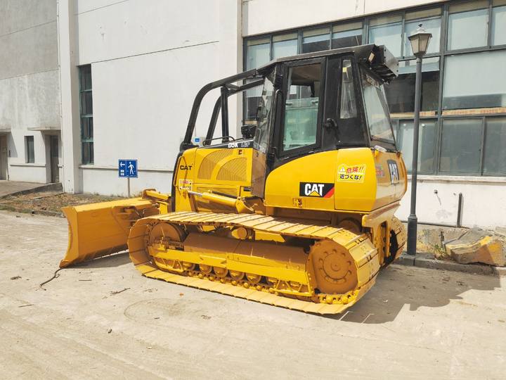 CATERPILLAR D5K - Buldozer: foto 1 CATERPILLAR D5K - Buldozer: foto 1