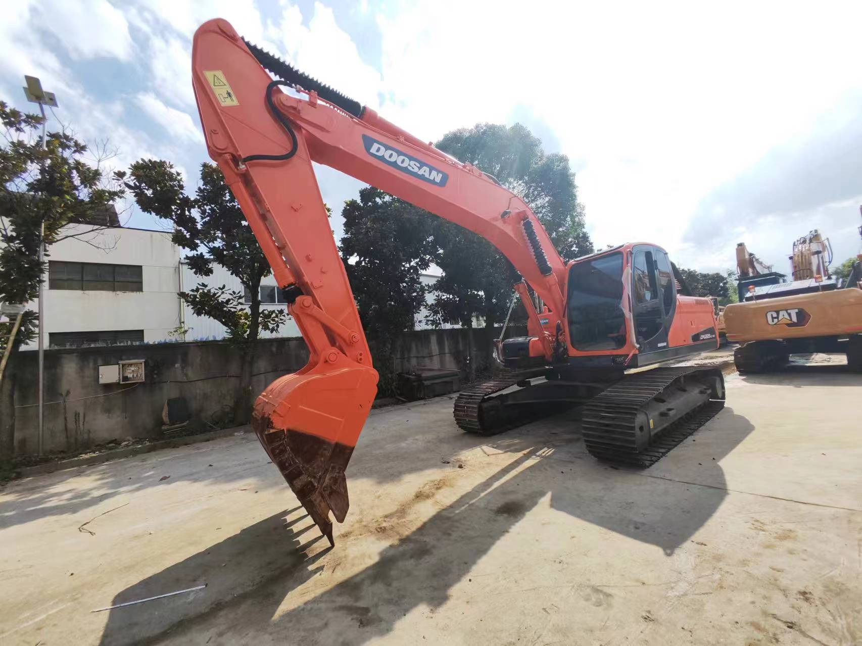 DOOSAN DX225 - Ekskavator me zinxhirë: foto 2 DOOSAN DX225 - Ekskavator me zinxhirë: foto 2