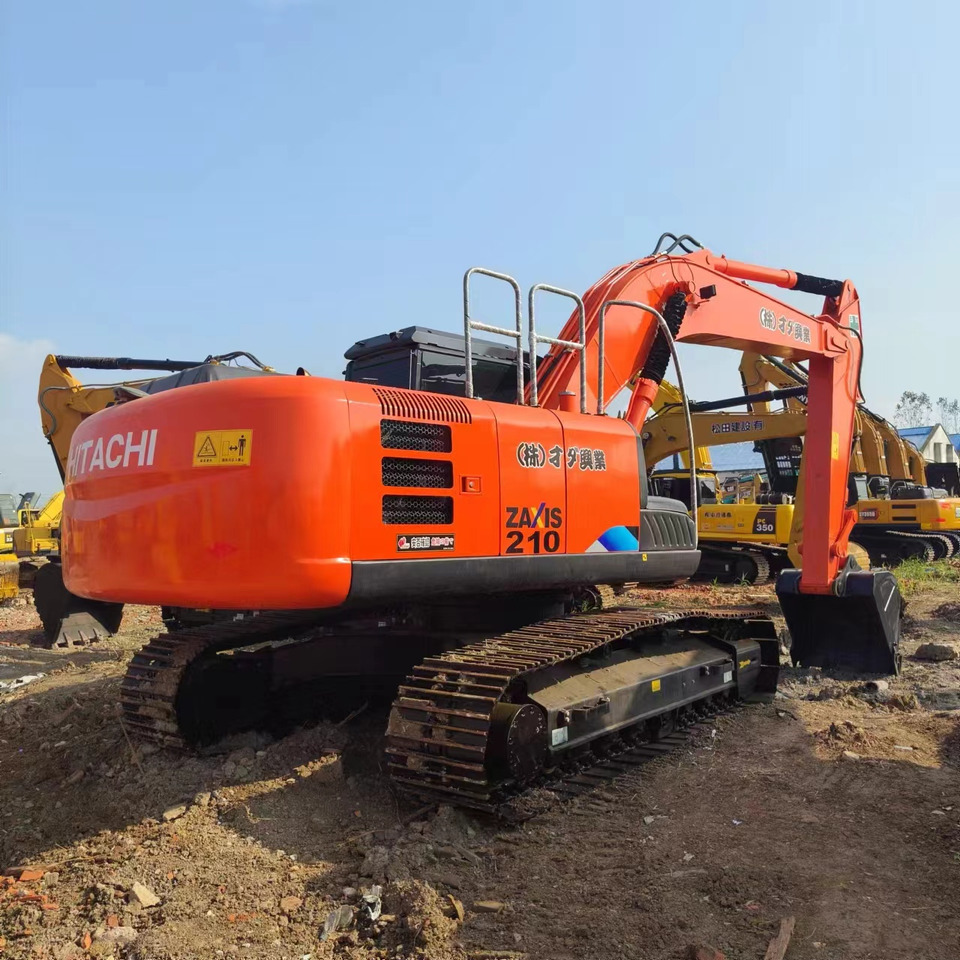 HITACHI ZX210 - Ekskavator me zinxhirë: foto 1 HITACHI ZX210 - Ekskavator me zinxhirë: foto 1
