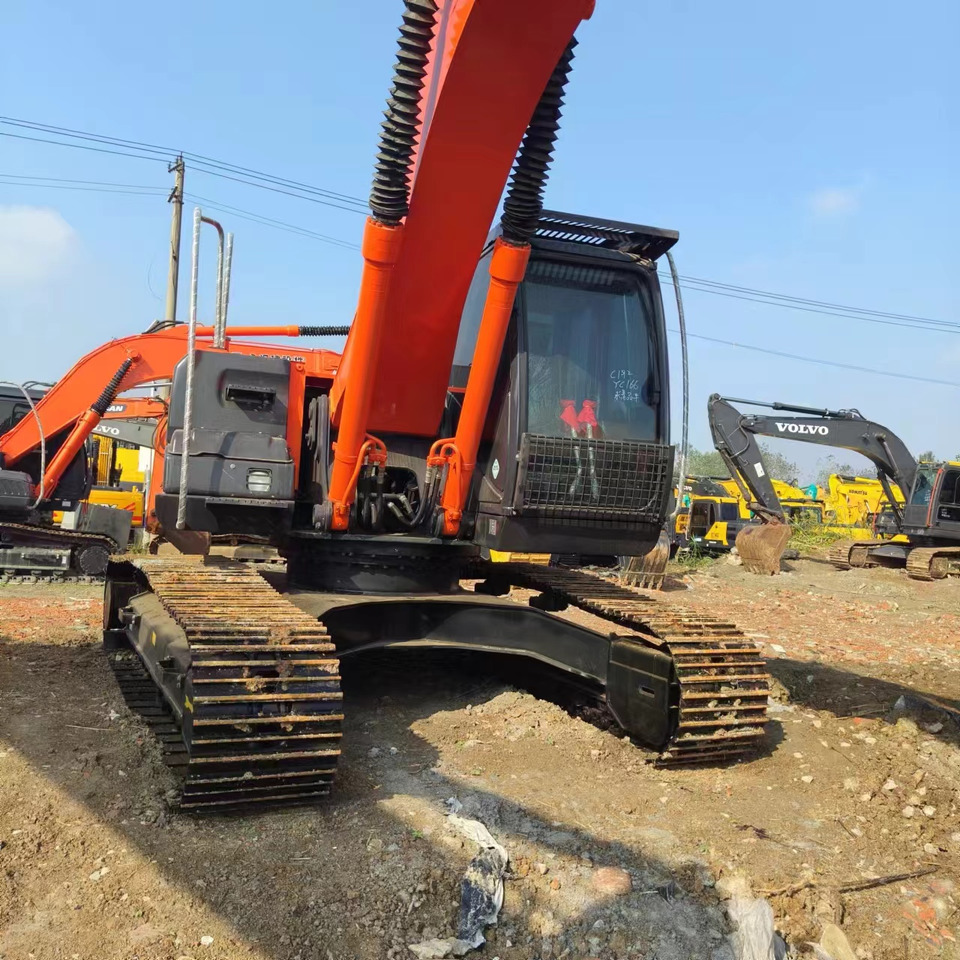 HITACHI ZX210 - Ekskavator me zinxhirë: foto 3 HITACHI ZX210 - Ekskavator me zinxhirë: foto 3