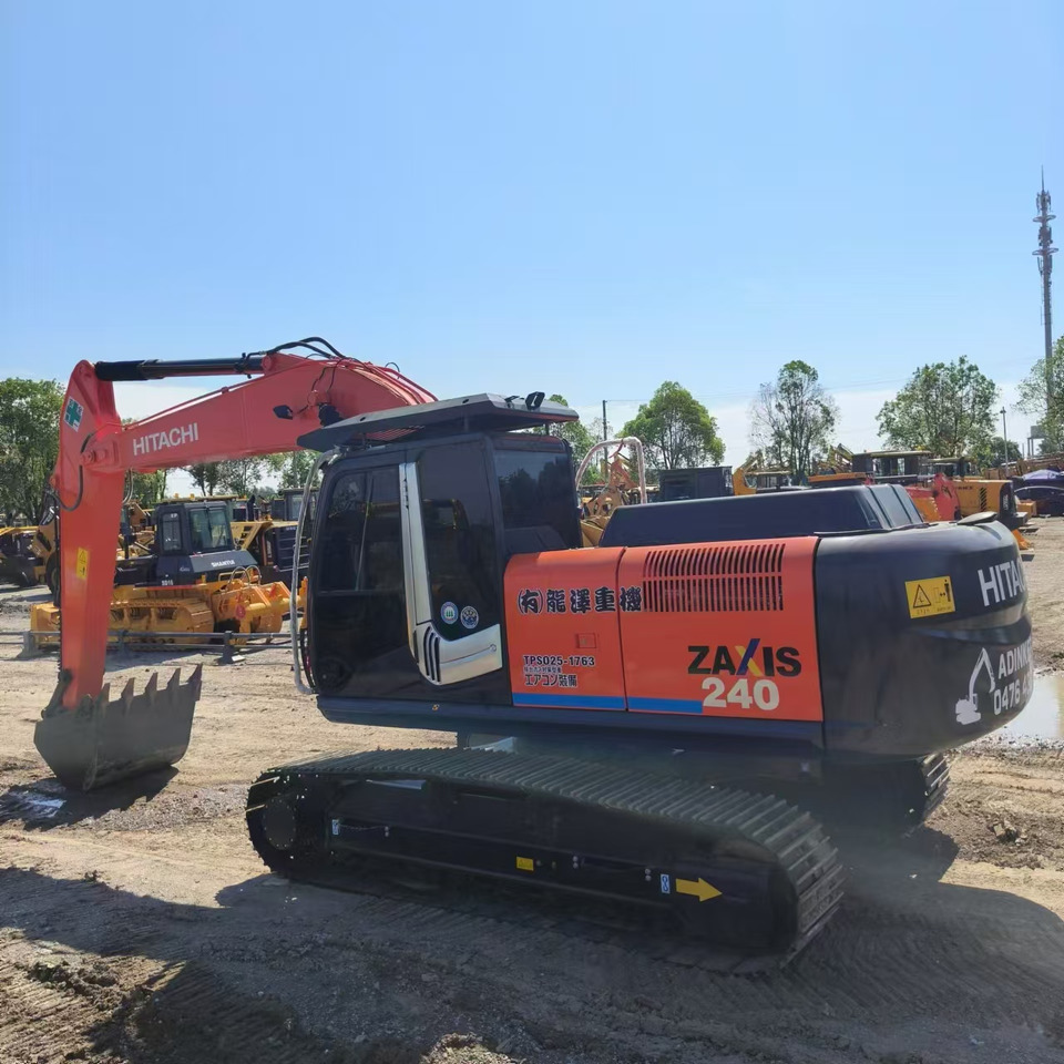HITACHI ZX240 - Ekskavator me zinxhirë: foto 3 HITACHI ZX240 - Ekskavator me zinxhirë: foto 3