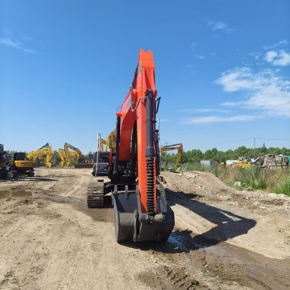 HITACHI ZX240 - Ekskavator me zinxhirë: foto 5 HITACHI ZX240 - Ekskavator me zinxhirë: foto 5
