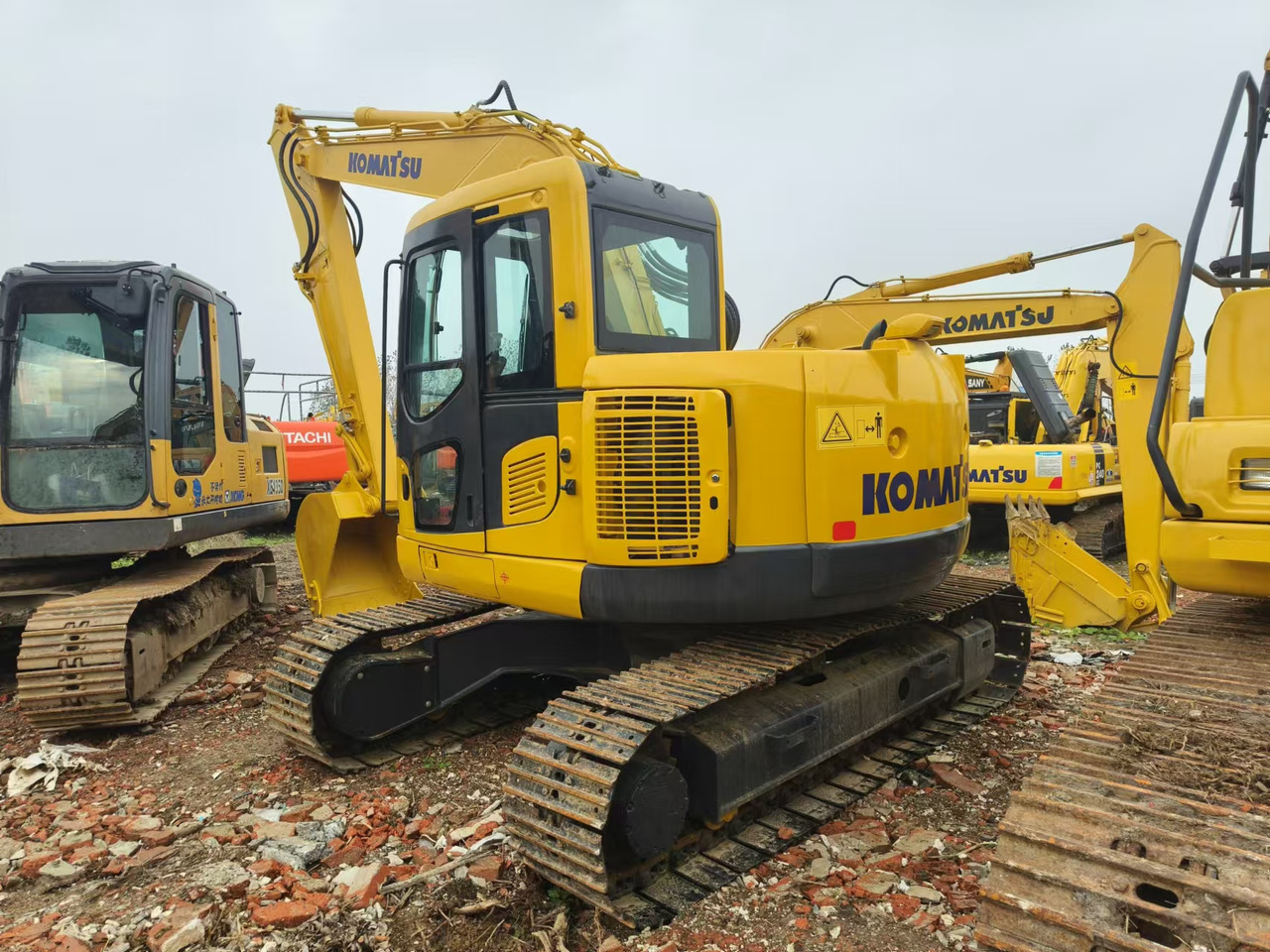 KOMATSU PC138US - Ekskavator me zinxhirë: foto 3 KOMATSU PC138US - Ekskavator me zinxhirë: foto 3
