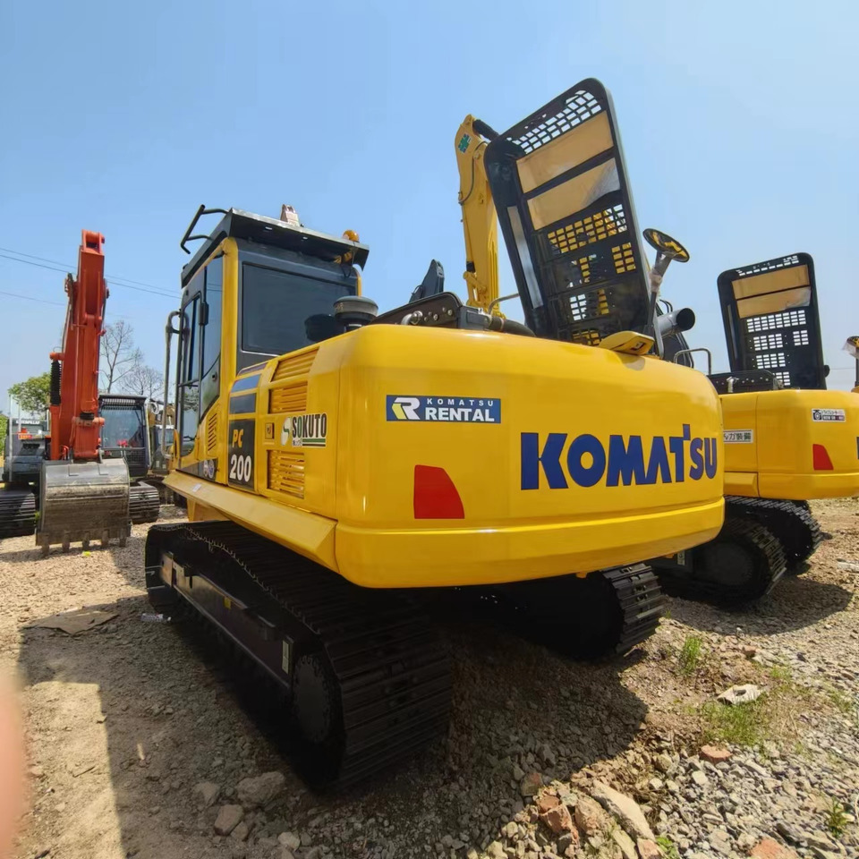 KOMATSU PC200-8MO - Ekskavator me zinxhirë: foto 2 KOMATSU PC200-8MO - Ekskavator me zinxhirë: foto 2
