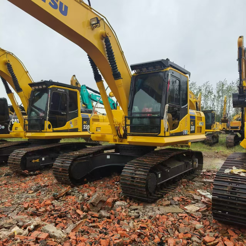 KOMATSU PC200 - Ekskavator me zinxhirë: foto 2 KOMATSU PC200 - Ekskavator me zinxhirë: foto 2