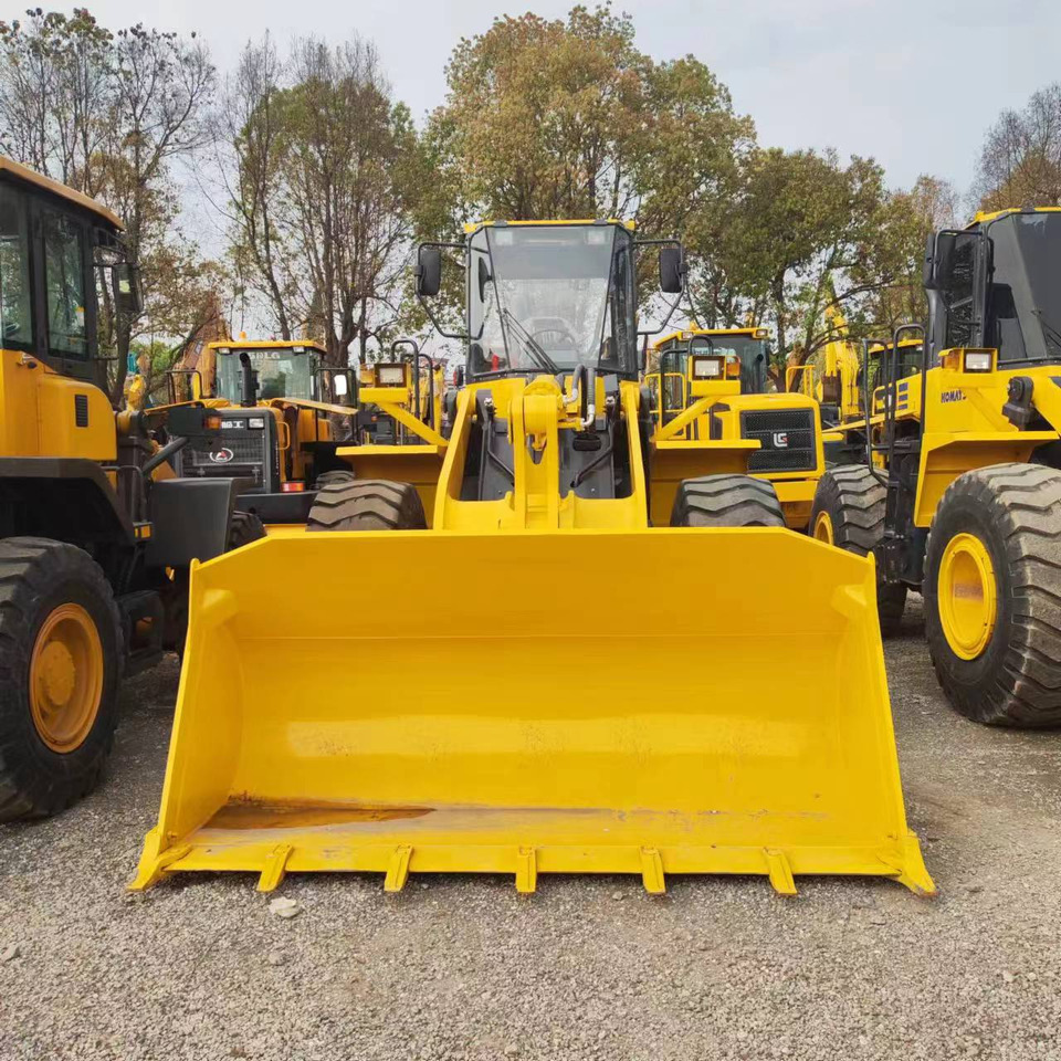 KOMATSU WA380 - Fadrom me goma: foto 4 KOMATSU WA380 - Fadrom me goma: foto 4