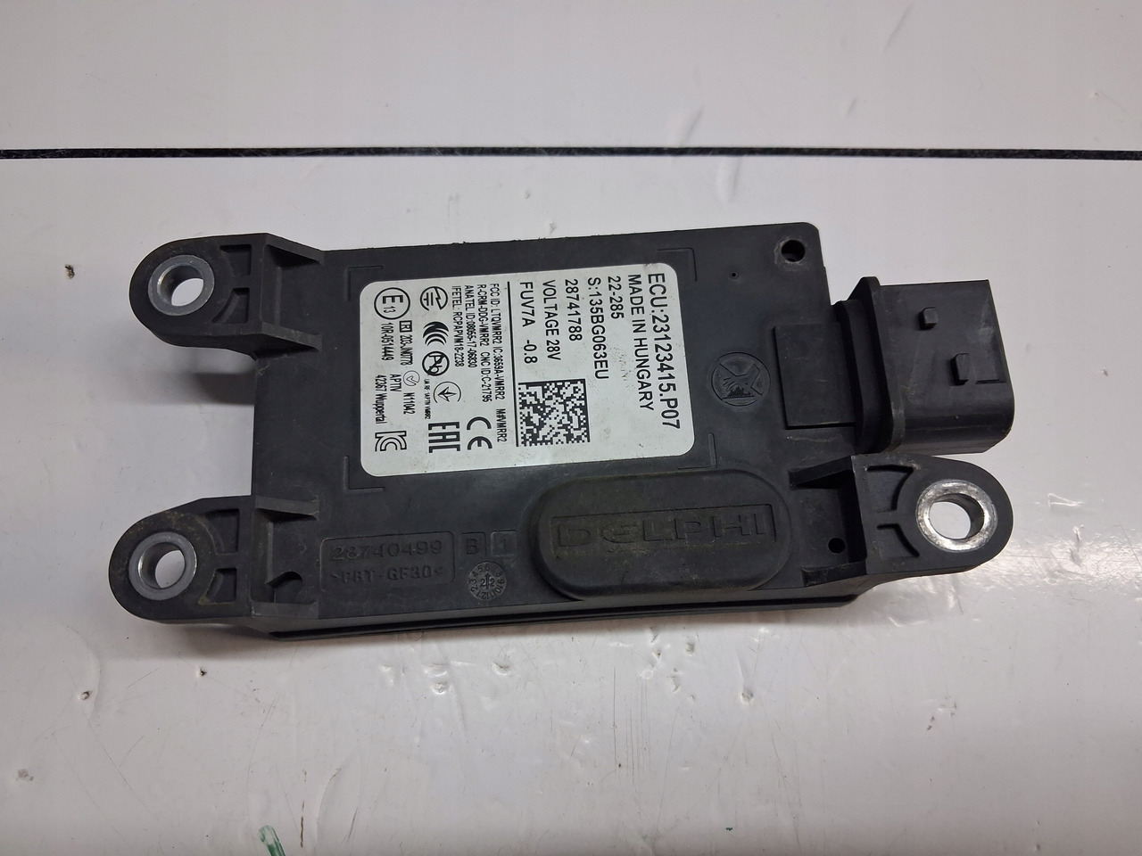 CONTINENTAL RADAR DISTRONIK RENAULT GAMA T C K RANGE VOLVO FH 4 FM 4 FH 5 - Sistemi elektrik për Kamioni: foto 3 CONTINENTAL RADAR DISTRONIK RENAULT GAMA T C K RANGE VOLVO FH 4 FM 4 FH 5 - Sistemi elektrik për Kamioni: foto 3