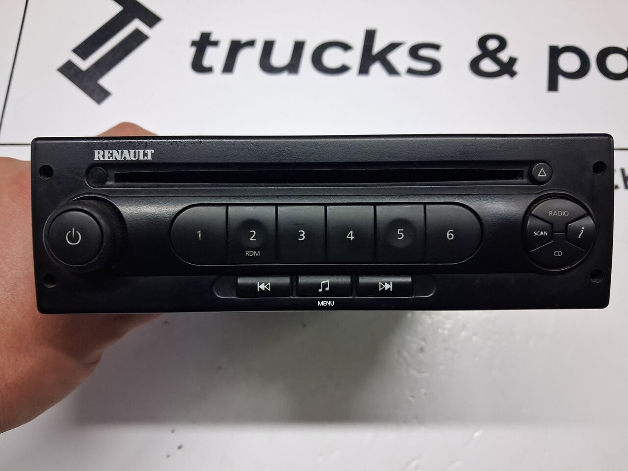 DELPHI RADIO DELPHI RADIOODTWARZACZ CD 12V RENAULT GAMA D ORYGINAŁ - Kabina dhe interier për Kamioni: foto 2 DELPHI RADIO DELPHI RADIOODTWARZACZ CD 12V RENAULT GAMA D ORYGINAŁ - Kabina dhe interier për Kamioni: foto 2